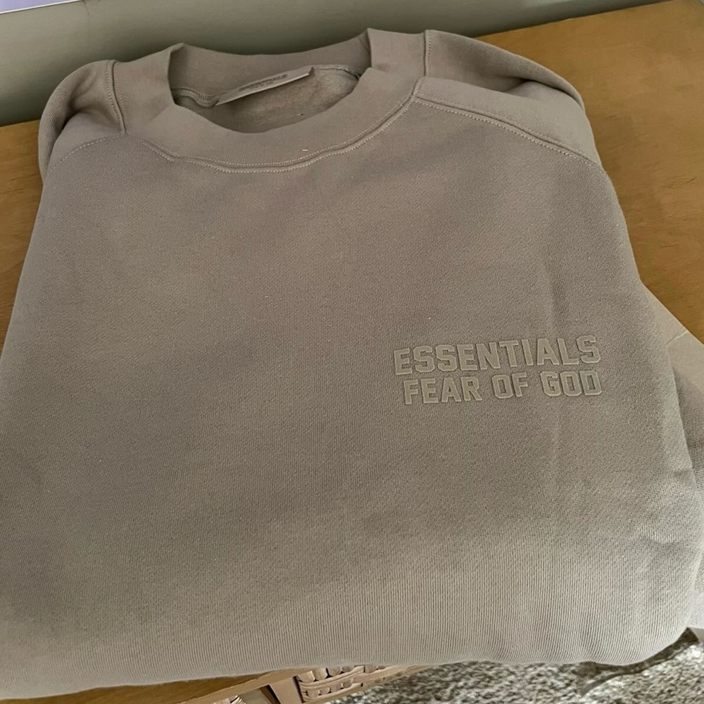 Essentials 2x Crewneck New Without Tag - image 1